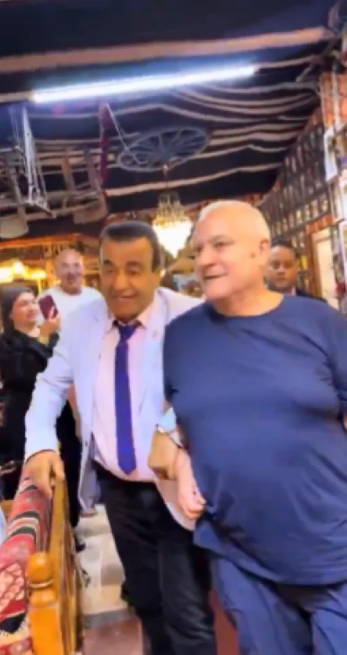 Mehmet Ali Erbil, Sahnelere Dönüşüyle Göz Kamaştırdı: Kilo Aldığı Haline Ünlü Şovmenden Espri Dolu Açıklamalar!