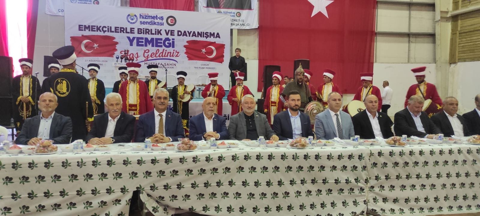 HAK-İŞ Genel Başkanı Mahmut Arslan, Çorum’dan yaptığı açıklamada, “Vergi reformu zorunludur” dedi