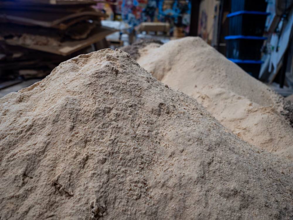 Kanada’da Odun Artığıyla Üretilen Yenilikçi Malzeme: Plastik Yerine Kullanılabilecek, Günde 400 Kiloya Ulaşan Üretim