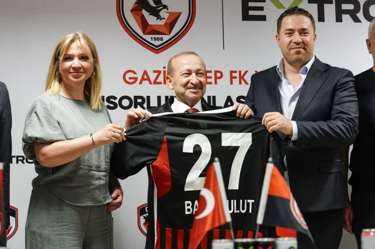 Zirve İçecek’ten Extron ile Gaziantep FK İş Birliği: Yeni Sponsorluk Anlaşması Duyuruldu