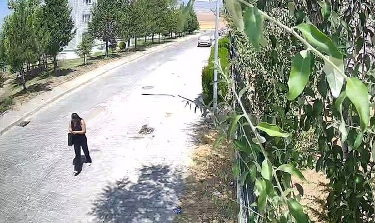 Eskişehir’de Yaşlı Adamı Kandıran Dolandırıcılar, Torununun Müdahalesiyle Yakalandı