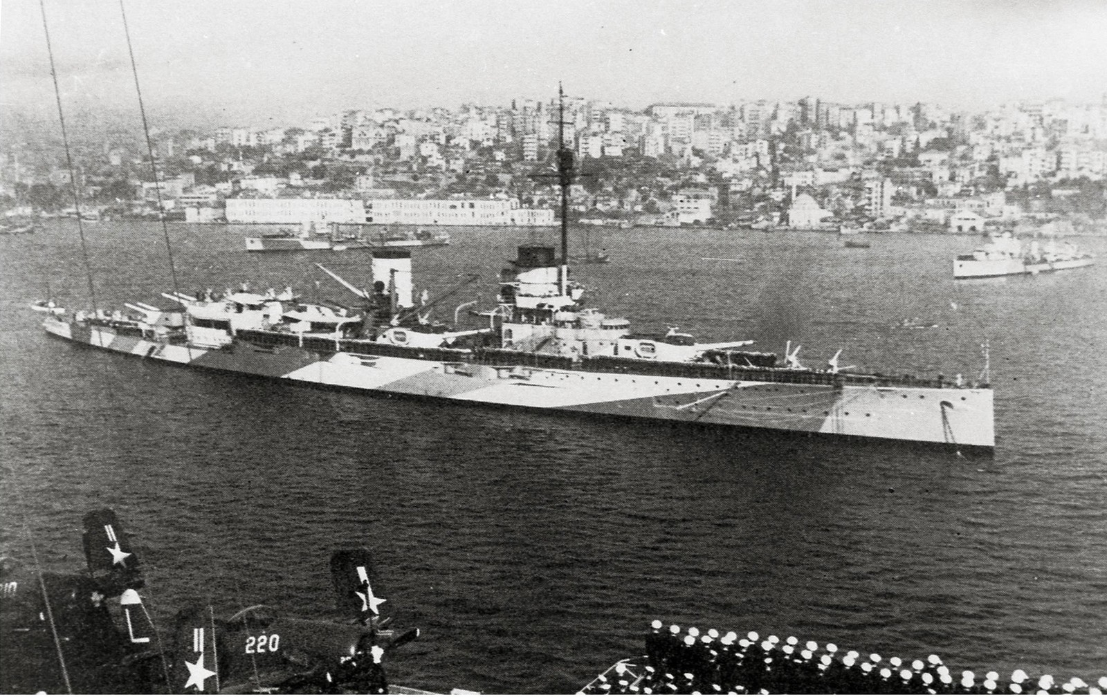 TCG Yavuz Zırhlısı İstanbul Boğazı