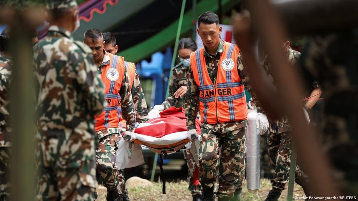 Nepal’de Müthiş Kurtarma: Sel Felaketinde Tünelde Mahsur Kalan İşçiler 9 Gün Sonra Sağ Çıkarıldı