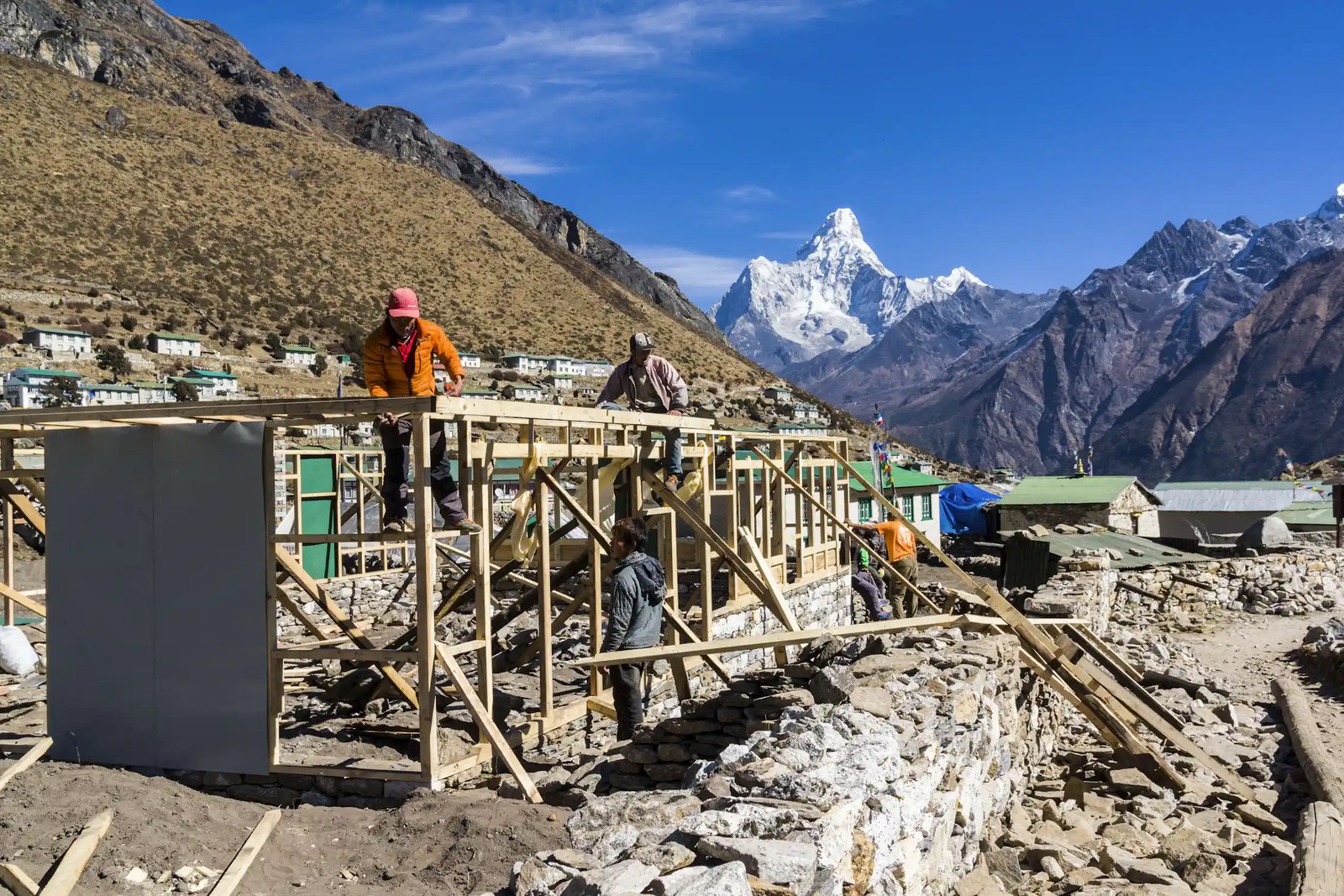 Nepal'de Kurtarma Sonrası Dersler: 2015 Depreminden Çıkan Deneyimler Sel Felaketine Nasıl Uygulanmal