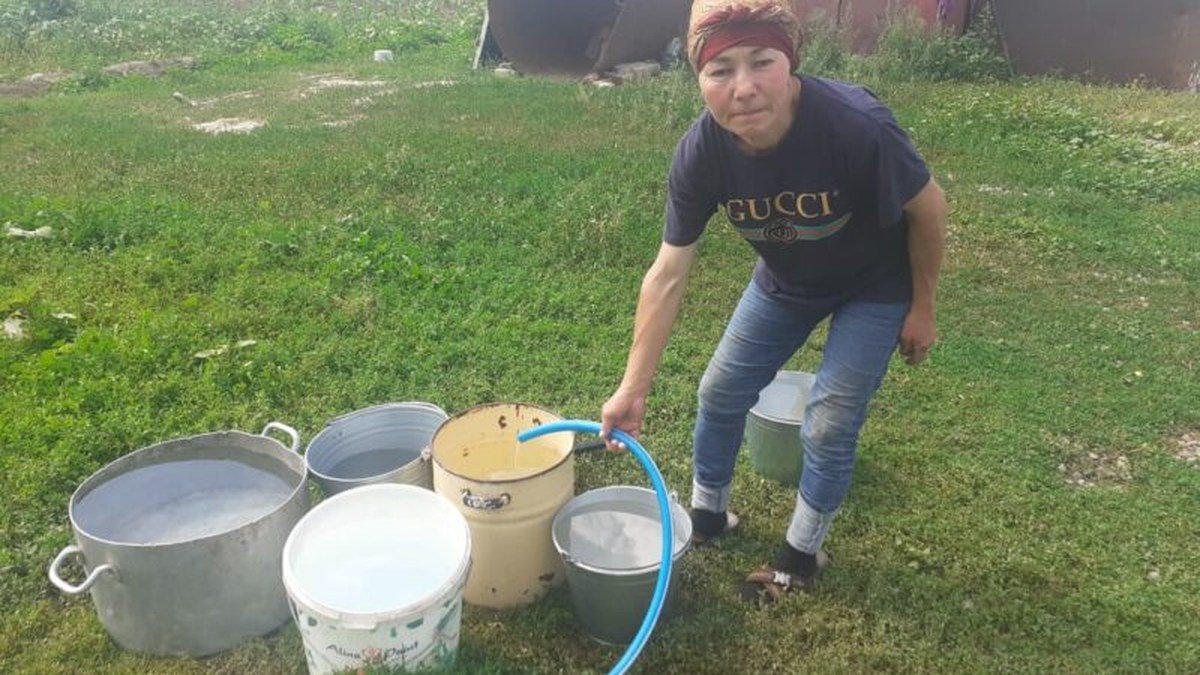 When the tap runs dry: Women carry more than water in Kazakhstan