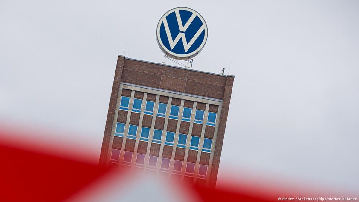 Volkswagen’den Kapsamlı Yeniden Yapılanma Planı: 50 Bin İşten Çıkarmaya Onay Verildi