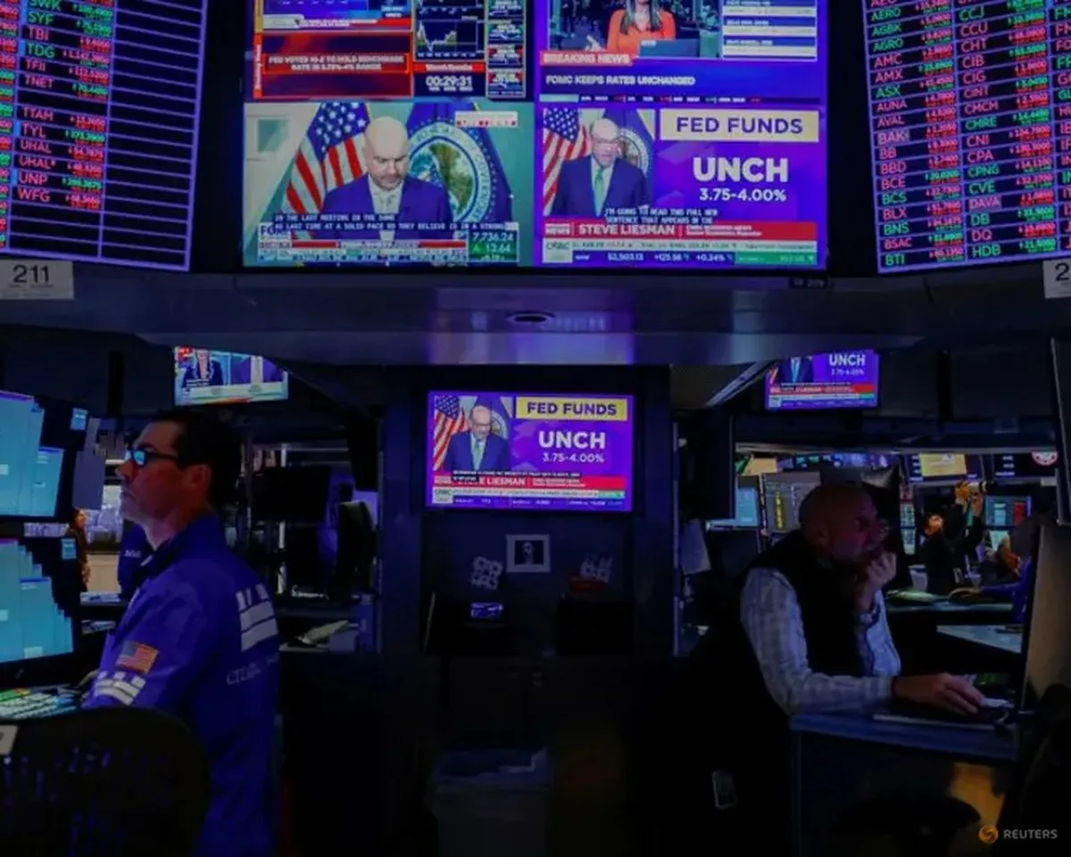 Euro edges higher against dollar after ECB leaves rates unchanged Euro edges higher against dollar after ECB leaves rates unchanged