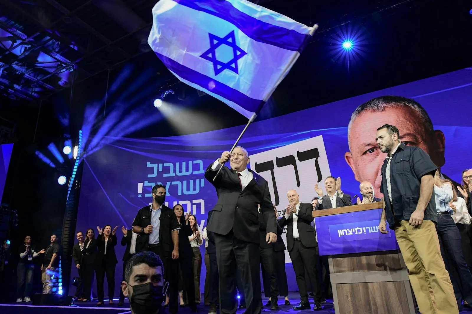 En Israël, Netanyahou désavoué dans les urnes peut encore rester au pouvoir
