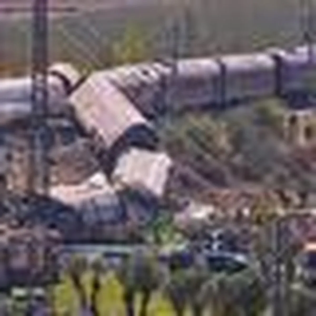 İspanya'da tren kazası: Bir gün sonra kurtarıcılar kazaz aramaya devam ediyor