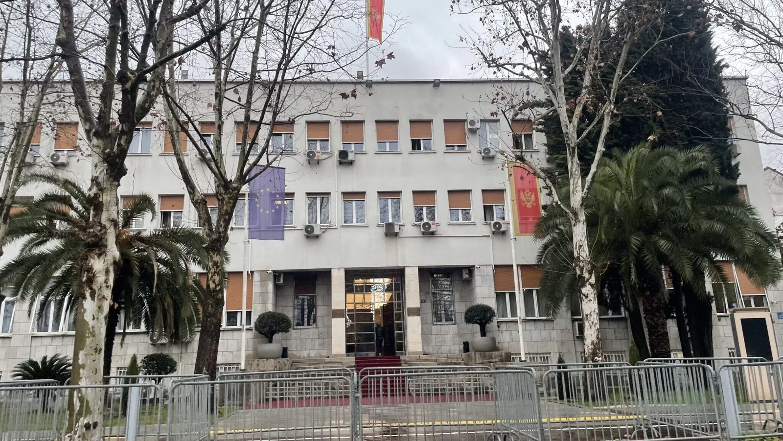 Montenegro, Bakanlara Bütçülik Kontrolleri İçin Anayasa Değişikliklerini Kabul Etti