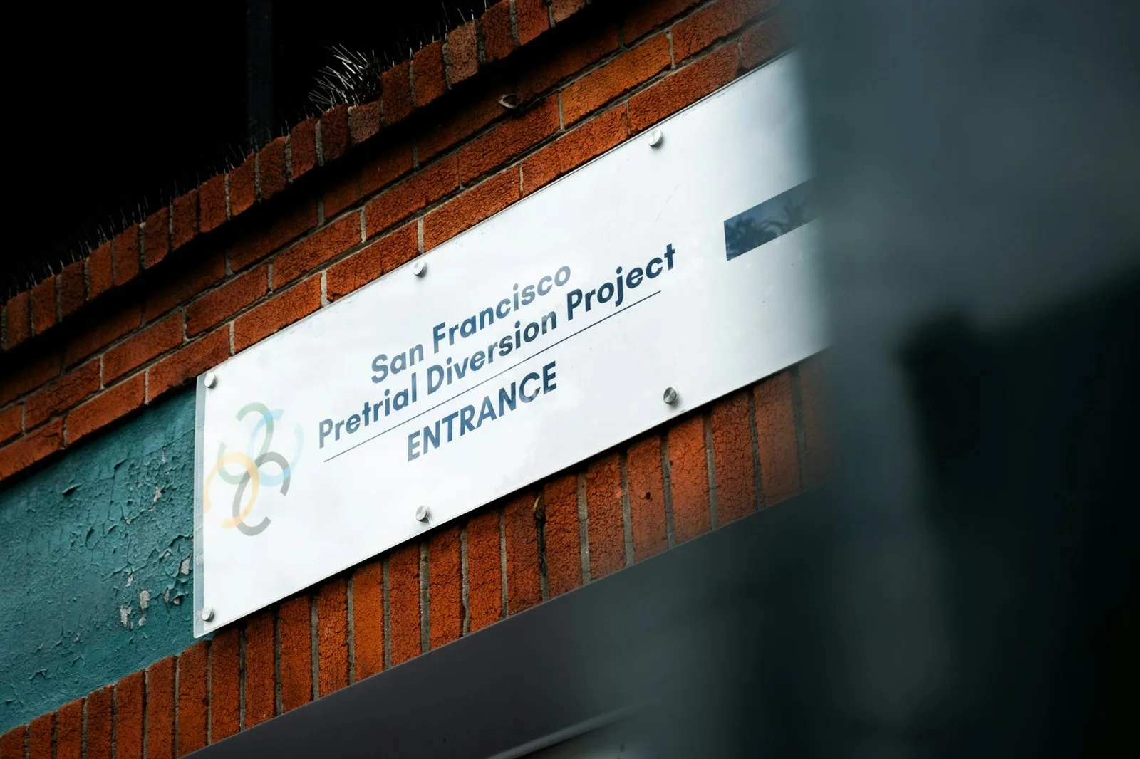 The San Francisco Pretrial Diversion Project helps people charged with low-level crimes get their court cases resolved and avoid prison time. Camille Cohen for The Washington Post via Getty Images
