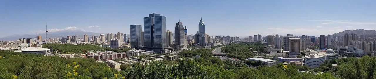 A glance at Urumqi from Hongshan Park