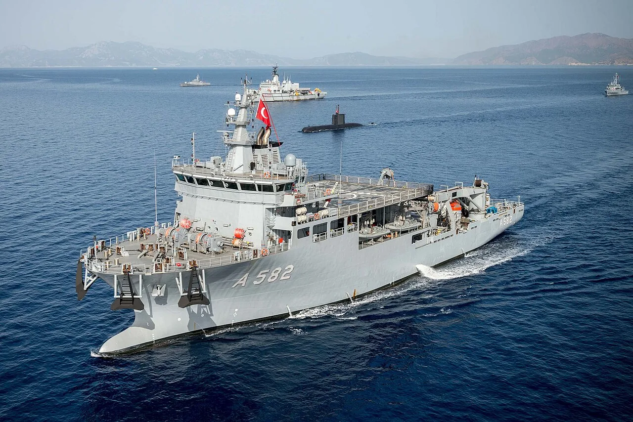 TCG Alemdar (A-582)
