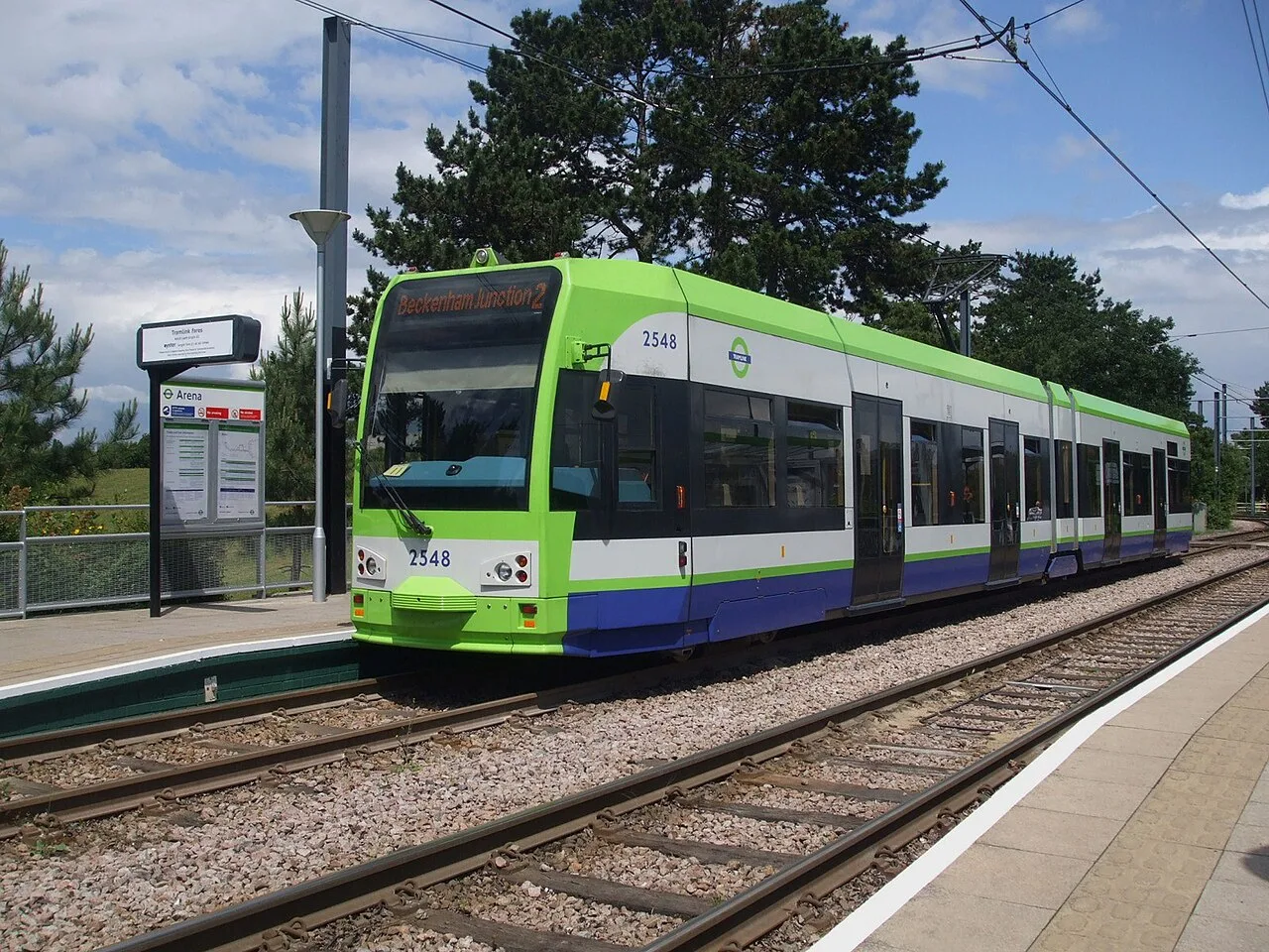 Tram 2548 at Arena